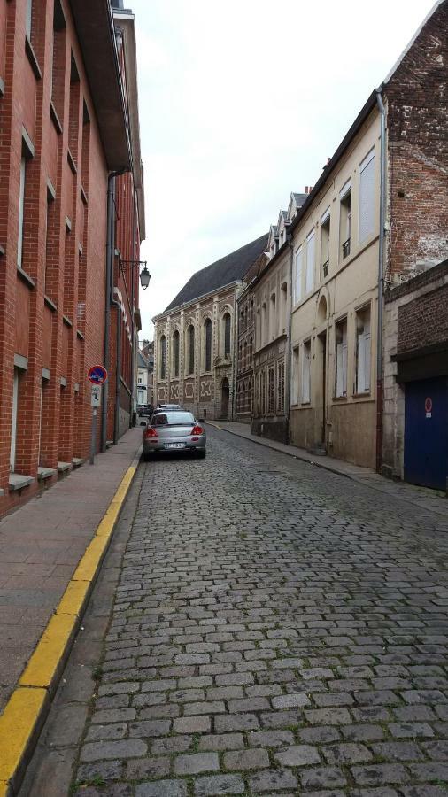 Apartament Apt 8 Du Temple Hypercentre & Parking Cambrai Zewnętrze zdjęcie